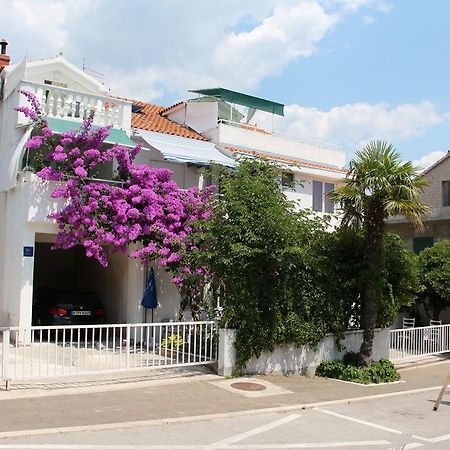 Apartments Suri Vodice Eksteriør bilde