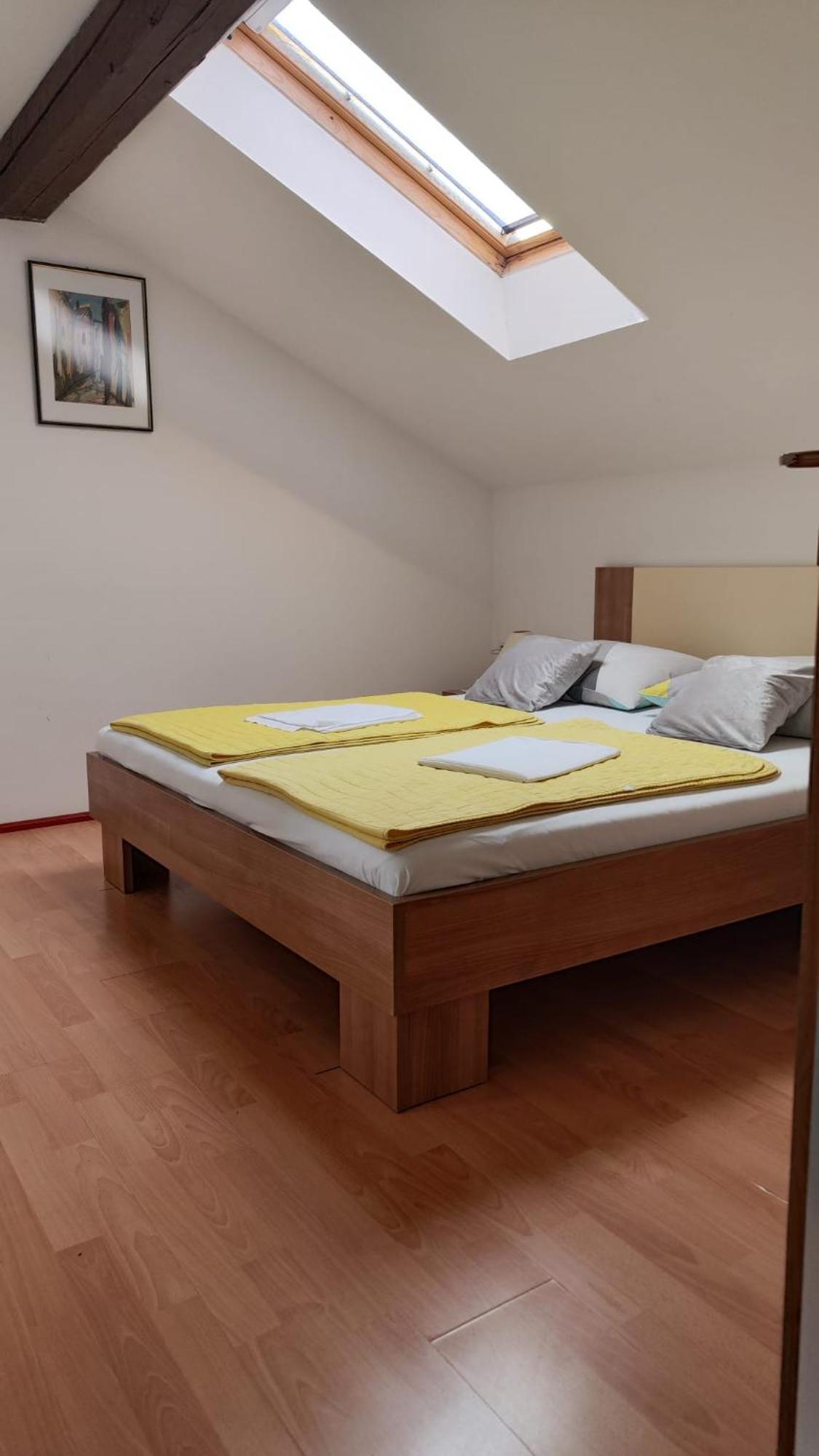 Apartments Suri Vodice Eksteriør bilde