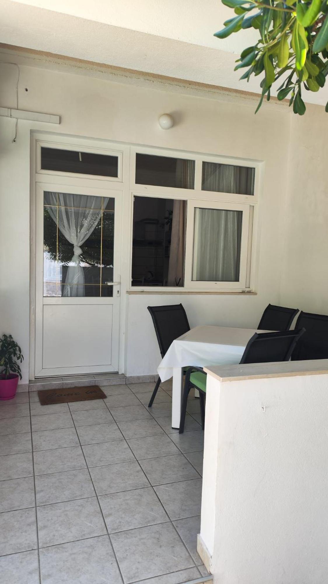 Apartments Suri Vodice Rom bilde