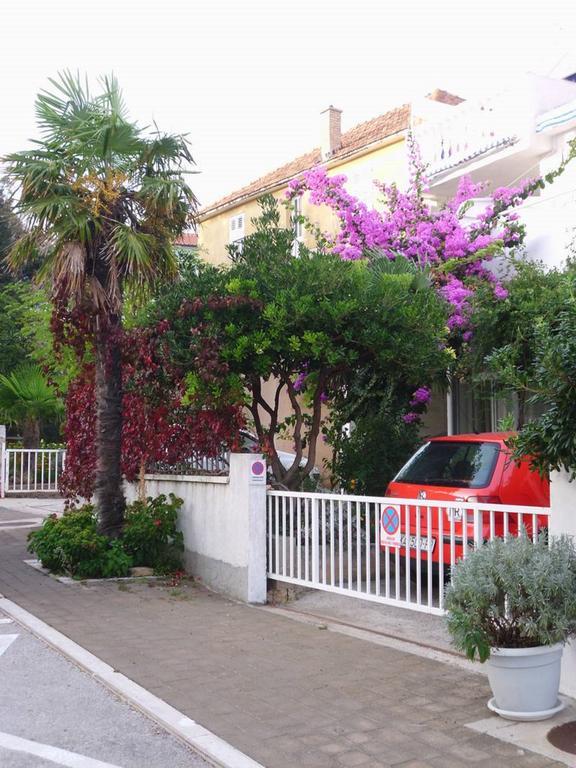 Apartments Suri Vodice Rom bilde